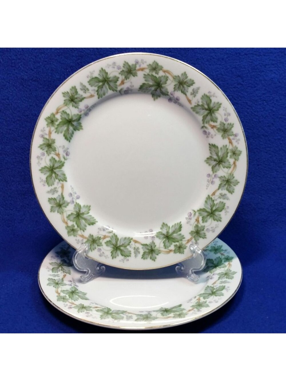 Noritake Madera Salad Plates 5106 Green Vine Purple Flowers Gold Trim Set of 2
